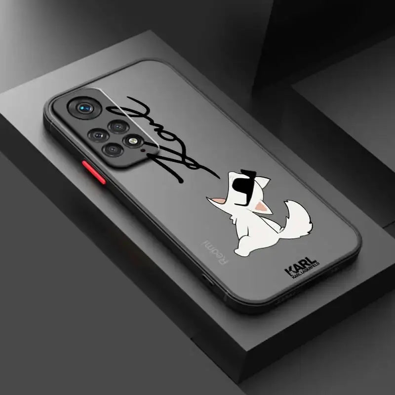Funda de Teléfono Translúcida Esmerilada para Redmi Note - Diseño de Moda Karl - Compatible con Note 12, 12S, 12T, 11, 11T, 11E, 10, 10S, 9, 8, 7 Pro Plus, 5G - La zona Apple