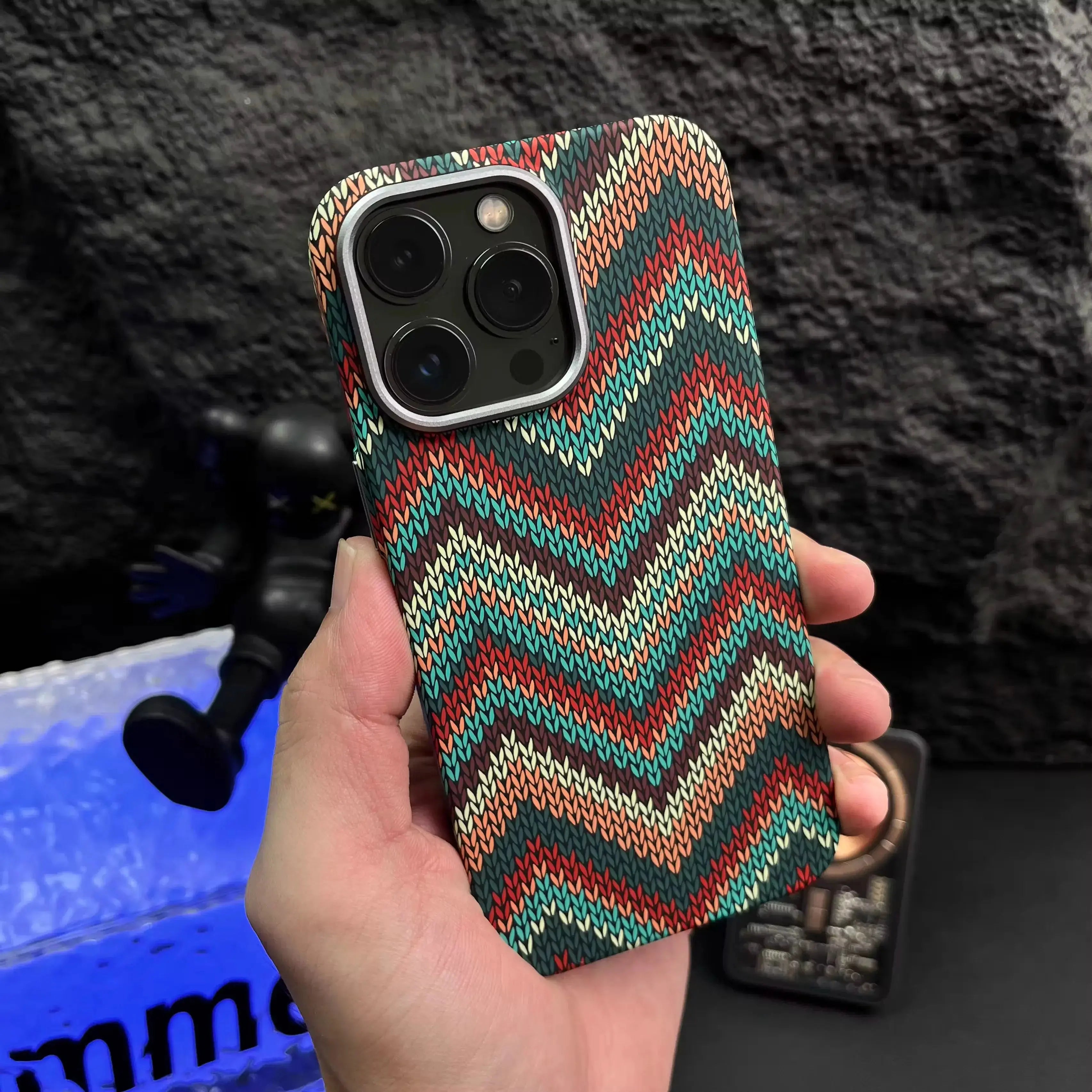 Funda de Fibra de Carbono con Textura Trenzada para iPhone - Carcasa de Alta Gama para iPhone 15 Pro Max, 14, 13, 12 Pro Max, 15 Plus - La zona Apple