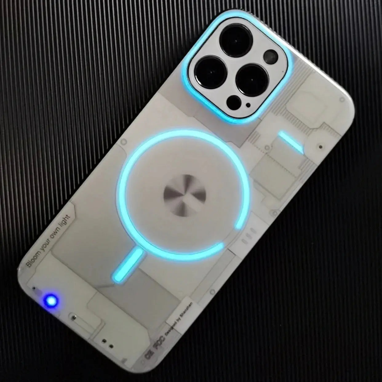 Funda recargable de alta tecnología LED luz azul brillante luminosa a prueba de golpes para iPhone 11 12 13 14 Pro Plus Max - La zona Apple